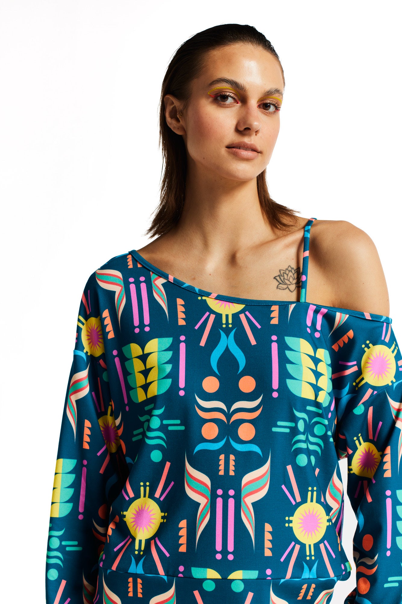 Blusa Fluo Asimétrica