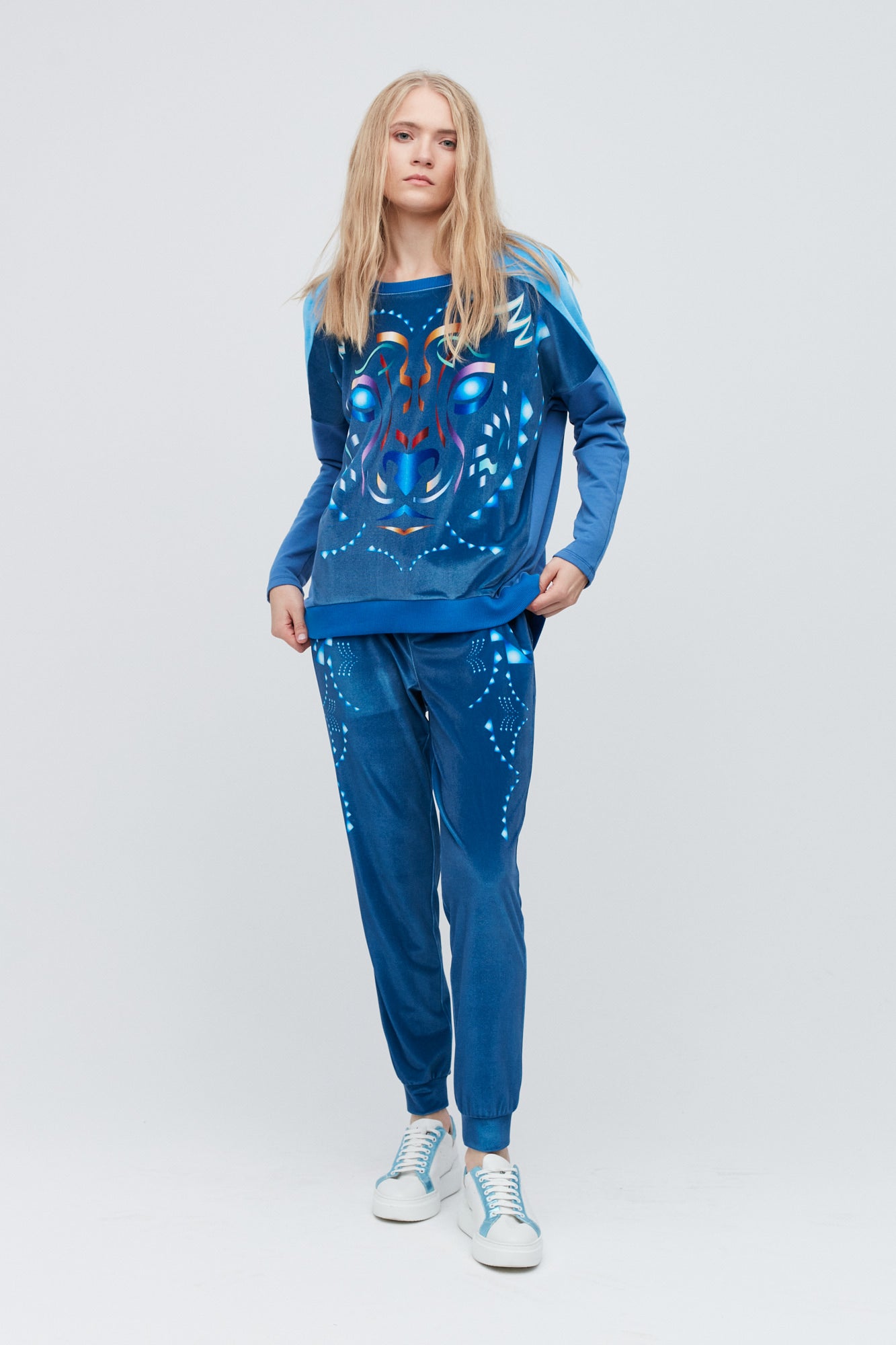 Snow Leo Sweatshirt