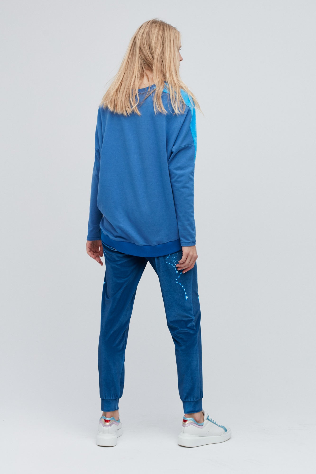 Snow Leo Sweatshirt